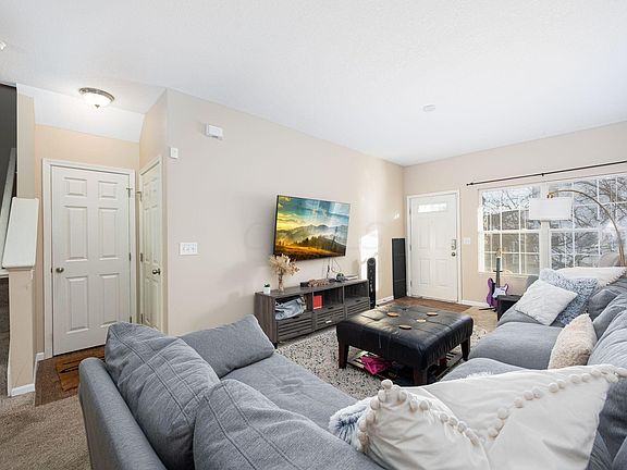 5th image of 710 Wilke Pl