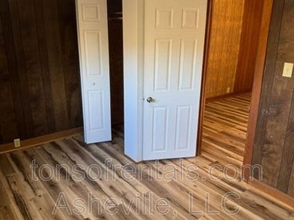 5th image of 418 Old Buckeye Cove Rd