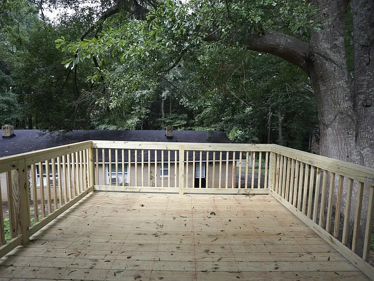 74 Maple Ln — Photo 2