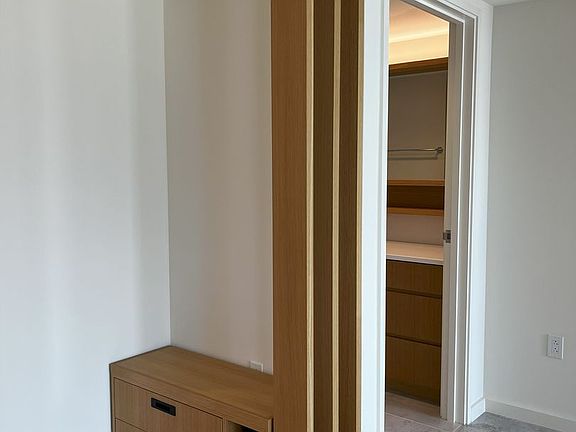 5th image of 1388 Kapiolani Blvd #1110