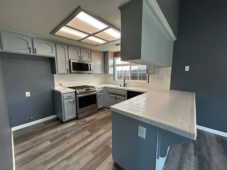 3086 Beverly Ct — Photo 6
