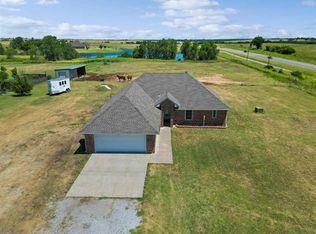 92 NW Cherry Rd, Apache, OK 73006