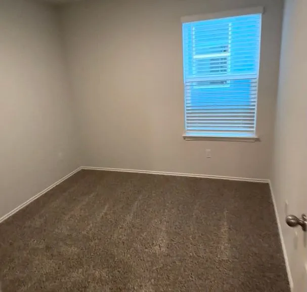 10005 Avendesora Rd — Photo 7