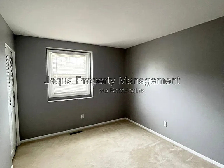 2383 Quincy Ave — Photo 18