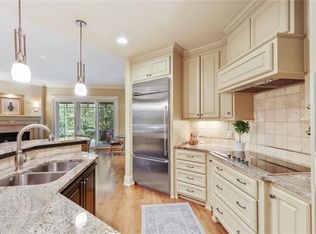4901 W 133rd St UNIT 101, Leawood, KS 66209