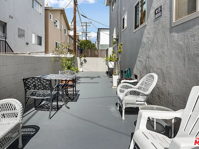 925 N Curson Ave #7 — Photo 14