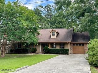 8324 Kahala Dr, Diamondhead, MS 39525
