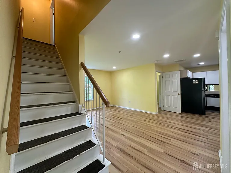 263 Prestwick Way — Photo 4