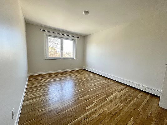 4th image of 69-40 Eliot Ave #1