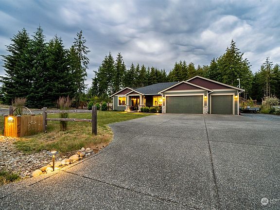 3rd image of 16523 270th Avenue E