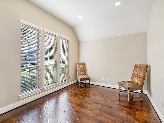 3rd image of 5906 Lost Falls Ct