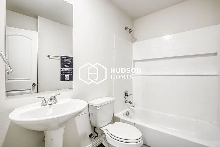 419 County Line Rd #B — Photo 12