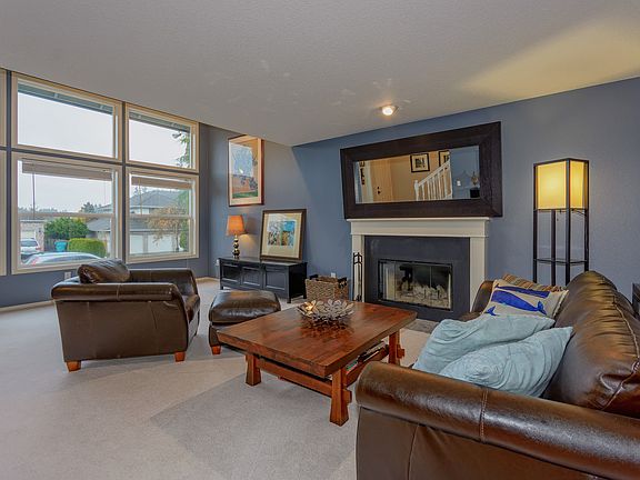 5th image of 3208 NE 106th St