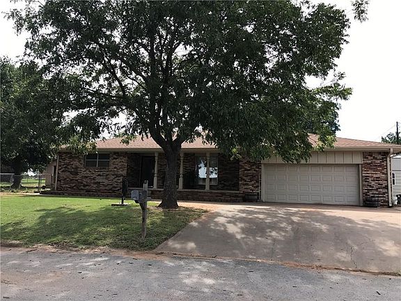 2nd image of 307 N Muse Ave