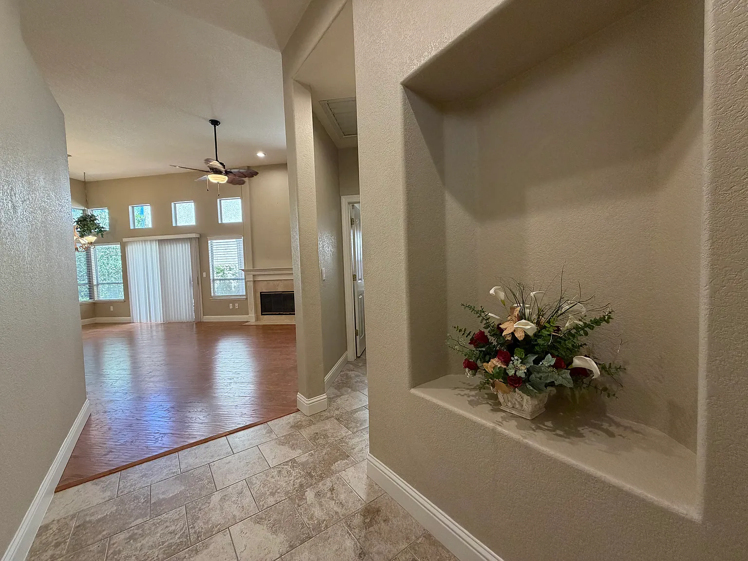 3 bed, 1326 sqft, $2,795 — Photo 4