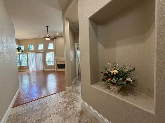4th image of 5561 Cabrillo Ct
