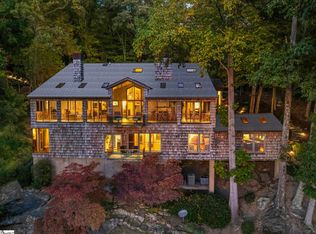 19 Moonshine Falls Trl, Landrum, SC 29356