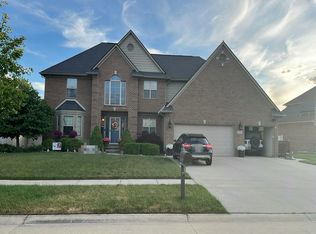 27163 Debiasi Dr, Brownstown, MI 48174