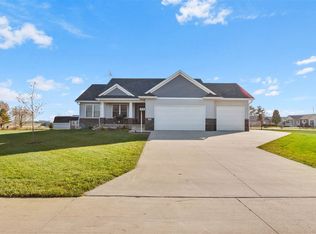 1985 Mill View Cir SW, Kalona, IA 52247