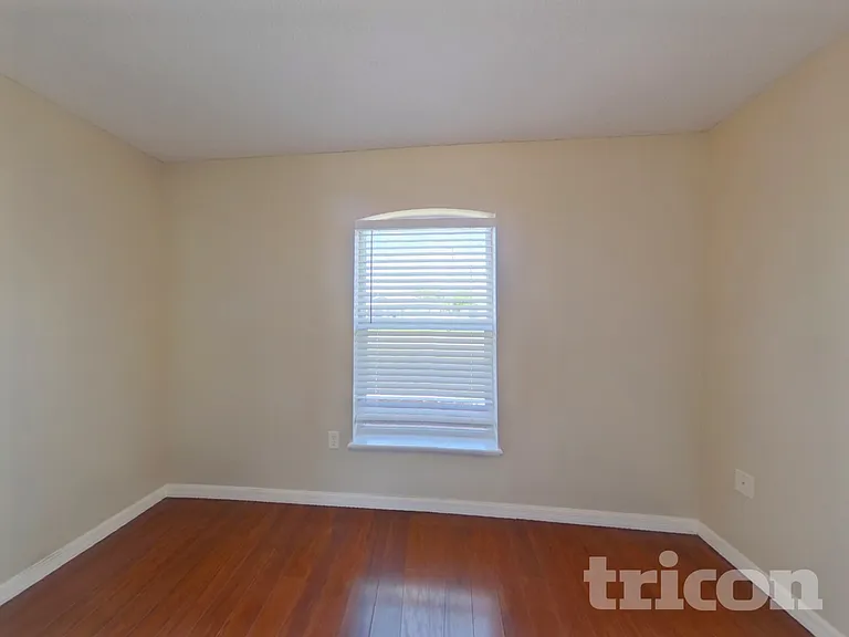 970 Cambridge Ct — Photo 11