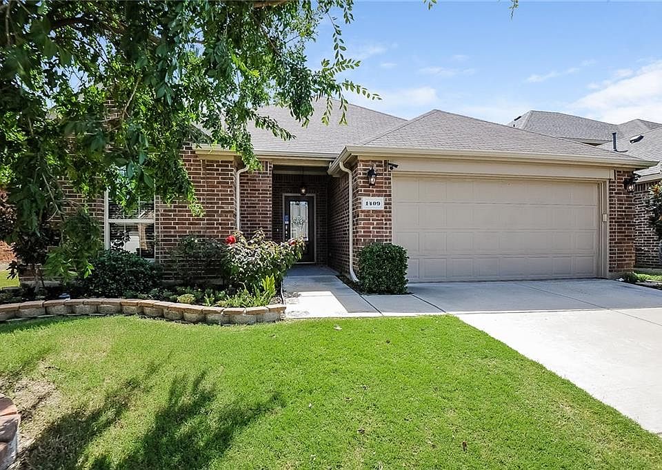 1st image of 1409 Hawk Valley Dr