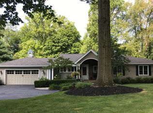 17098 E View Dr, Chagrin Falls, OH 44023