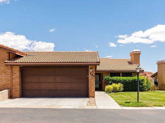 2nd image of 652 Ridge Rim Way