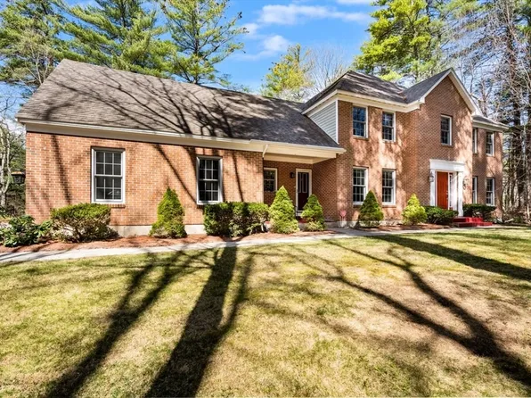 20 Jackson Sq, Bedford, NH 03110