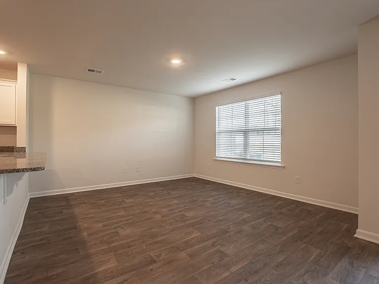 246 Wall St — Photo 20