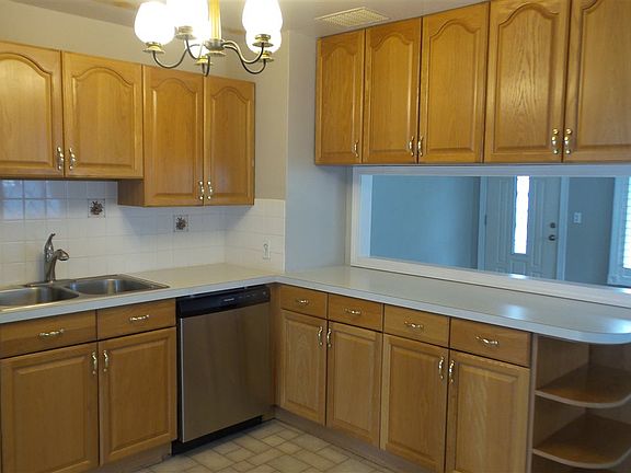 3rd image of 5516 N Cannon St