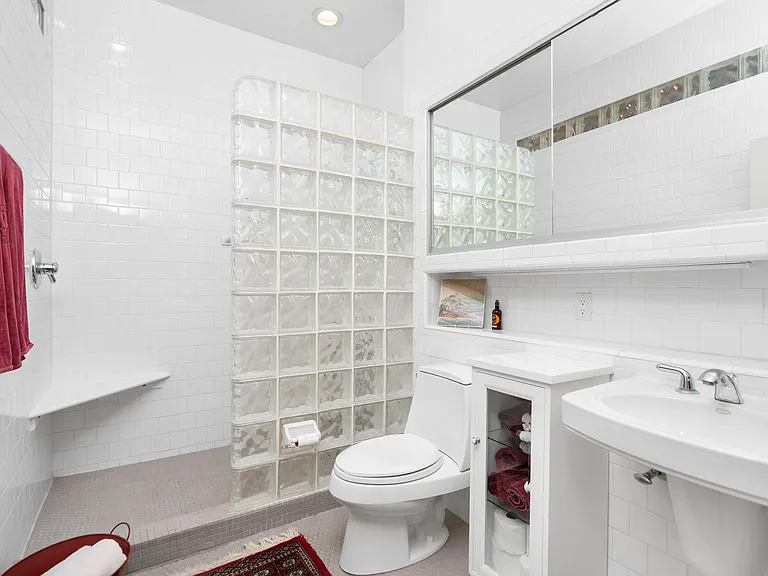 19 E Johnson St #4 — Photo 5