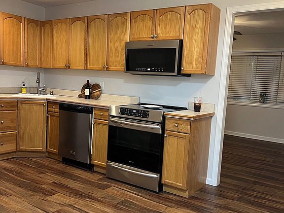 2nd image of 509 Berkeley Dr