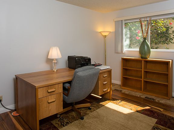 4th image of 3614 W 224th St