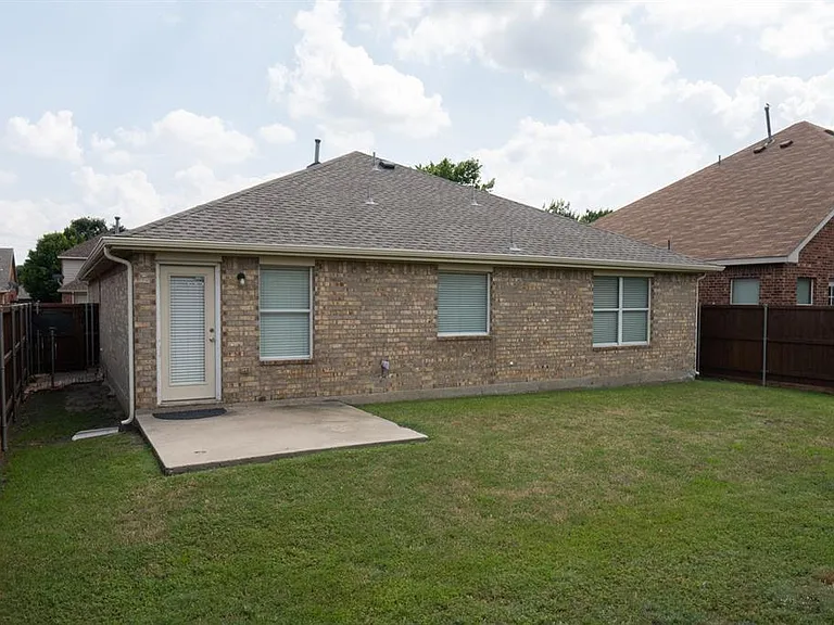 9908 Laurel Cherry Dr — Photo 15