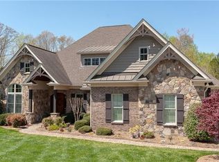 2050 Fitzhugh Ln, Matthews, NC 28104