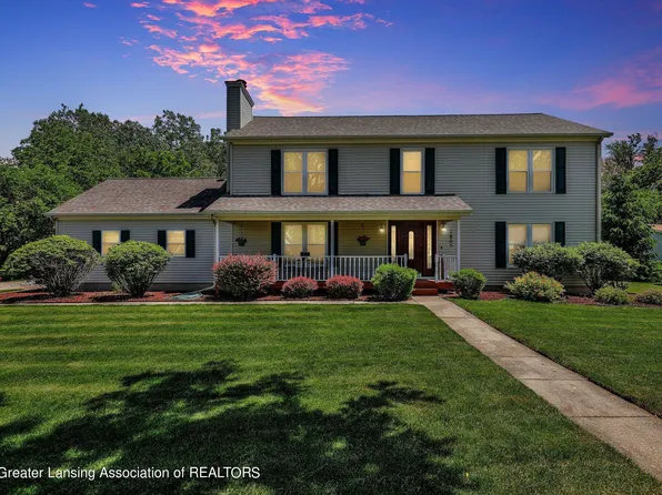 1805 Whispering Pines Dr, Lansing, MI 48917