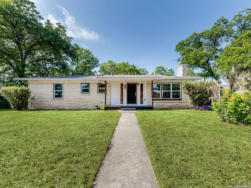 1st image of 206 Rosemont
