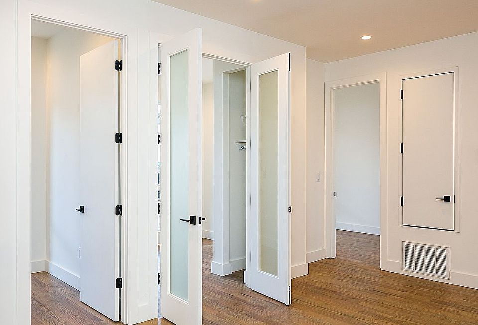 1st image of 1499 Jefferson Ave #4F