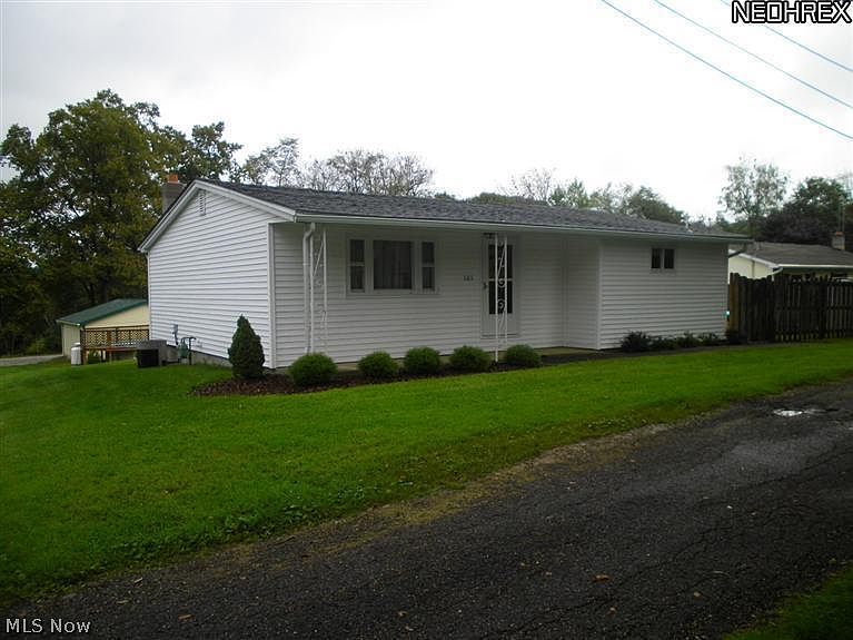 1st image of 101 E Pine St