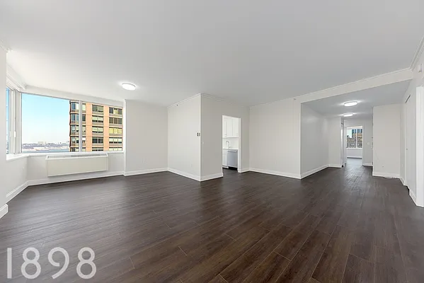 Rented by A&E Real Estate Management | media 34