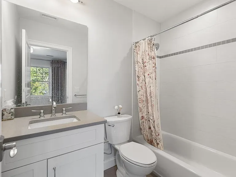 10 Fox Hill Rd — Photo 24