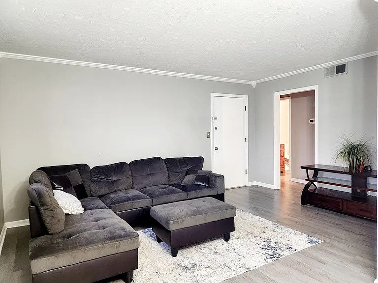 9345 Taylorsville Rd #14 — Photo 2