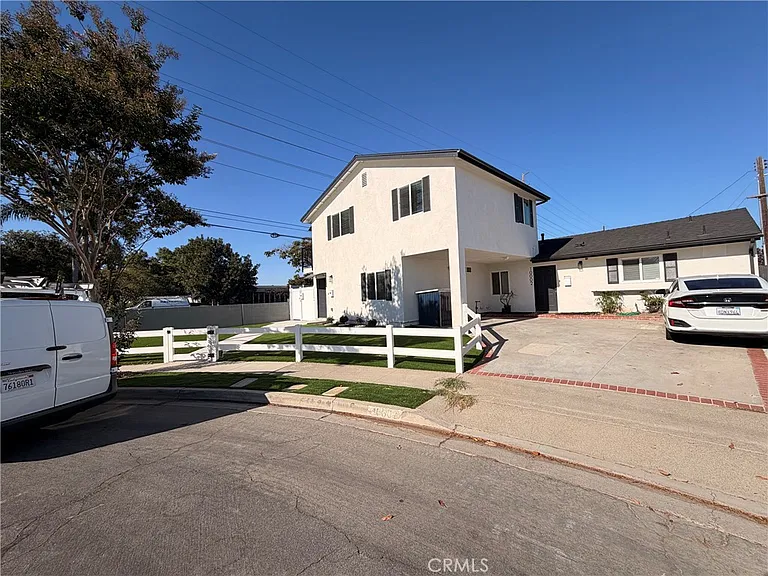1006 Saint Stephen Cir — Photo 1