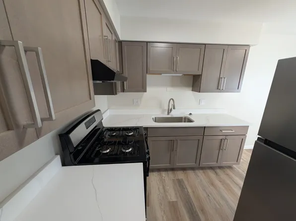 8164 Ralston Ct #B, Crown Pt, IN 46307