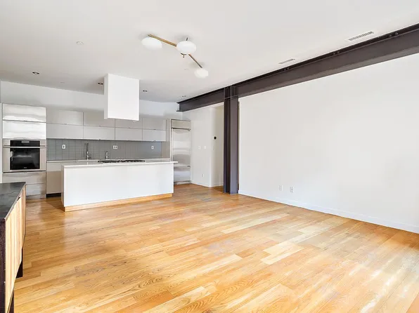 497 Greenwich St #4D, New York, NY 10013