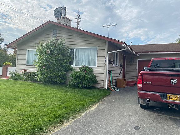 4th image of 303 W Beluga Ave
