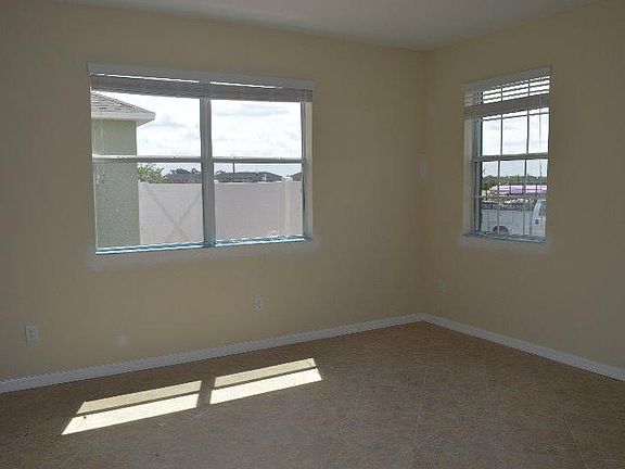 4th image of 14849 Evergreen Oak Loop