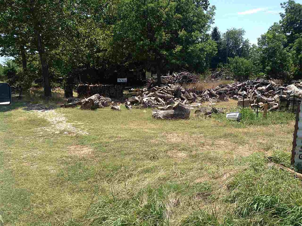 1st image of 511 NW Oak St
