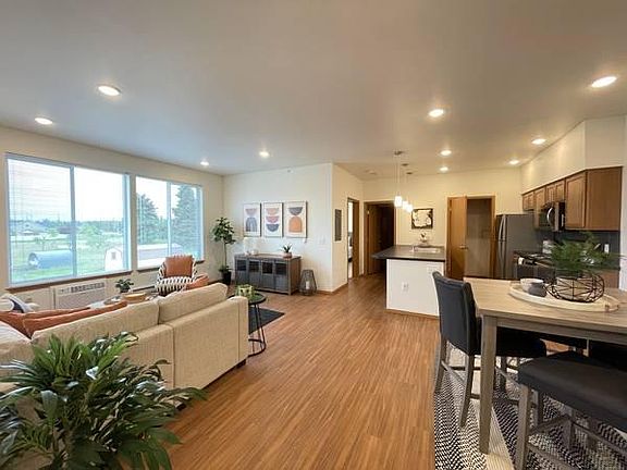 4th image of 4175 E Poleline Ave #202