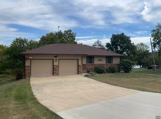 10 Lakeshore Dr, Emporia, KS 66801